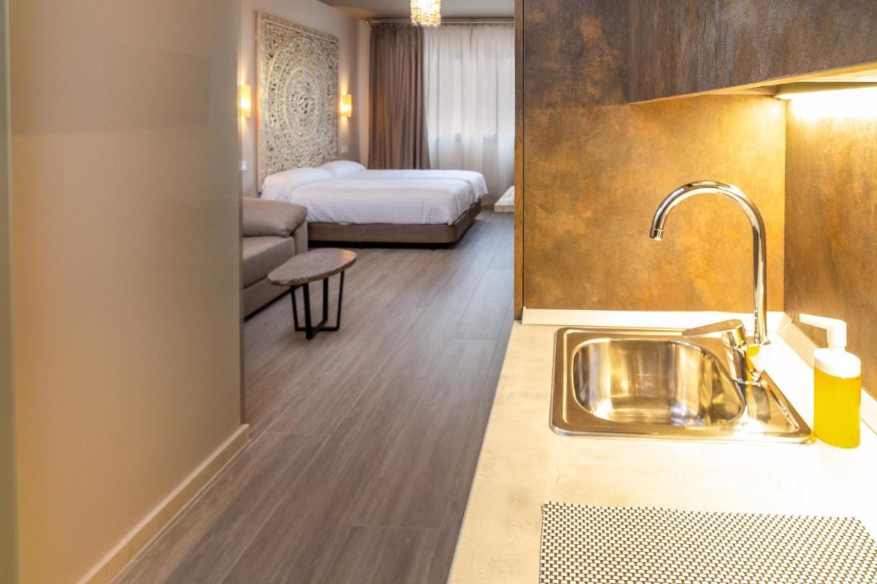 Apartamentos Sevilla Este By Qhotels Екстериор снимка