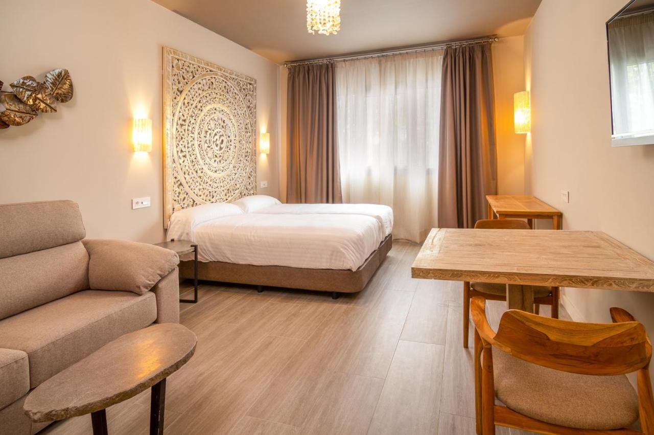 Apartamentos Sevilla Este By Qhotels Екстериор снимка