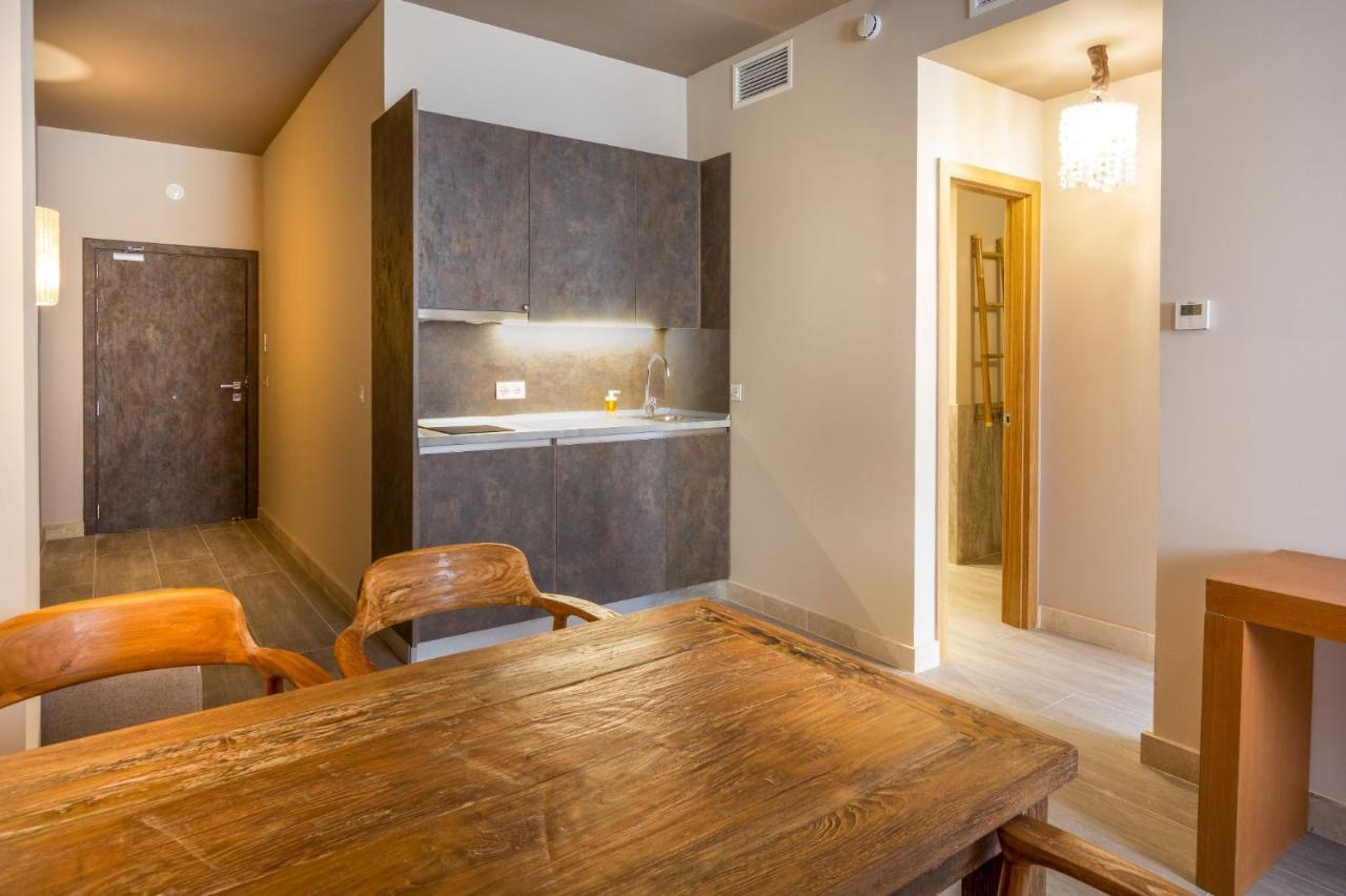 Apartamentos Sevilla Este By Qhotels Екстериор снимка